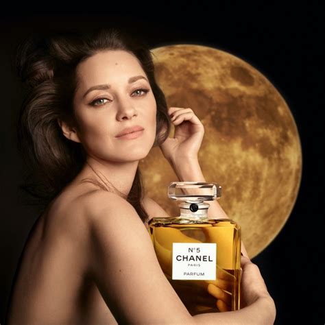 what actress wore chanel no 5 to bed|Chanel number 5 wikipedia.